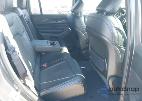 2025 Jeep Grand Cherokee Altitude X 4X4 z USA, uszkodzony, nr VIN 1C4RJHAG2SC302857